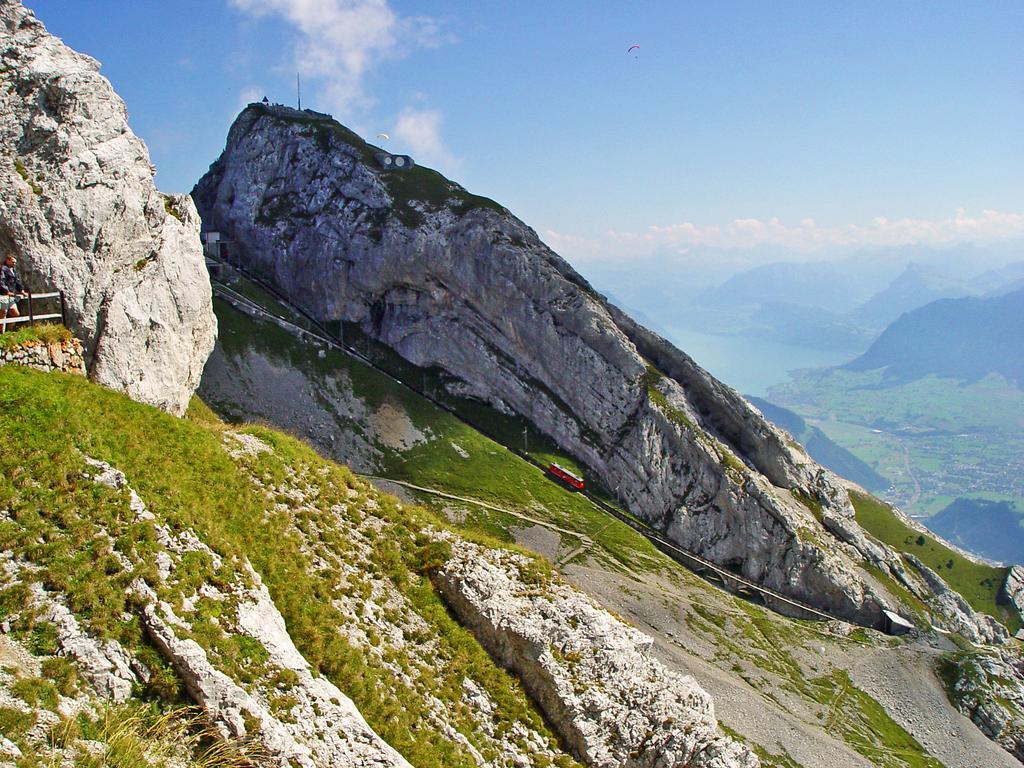 Готель Landgasthof Schlussel Alpnach Екстер'єр фото